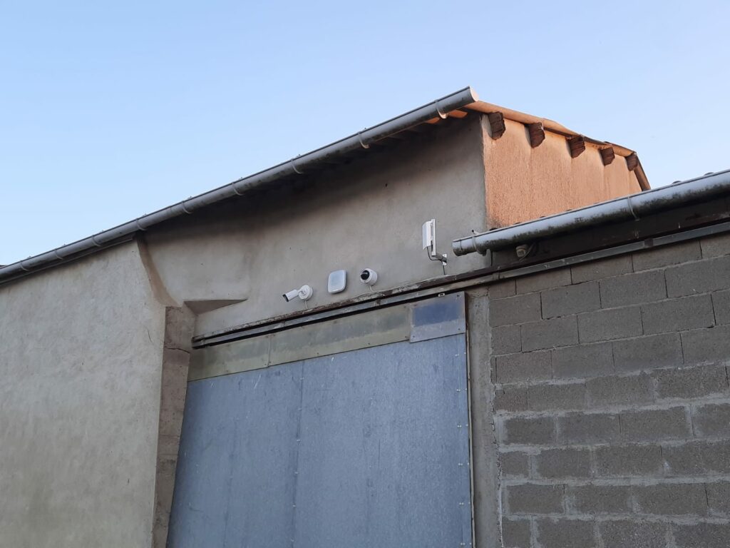 Étude et installation de systèmes de sécurité pour les exploitations agricoles de Loire Atlantique.
