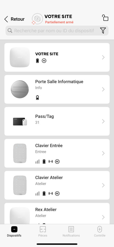 Vue de l'application du système d'alarme sur mesure pour les professionnels.